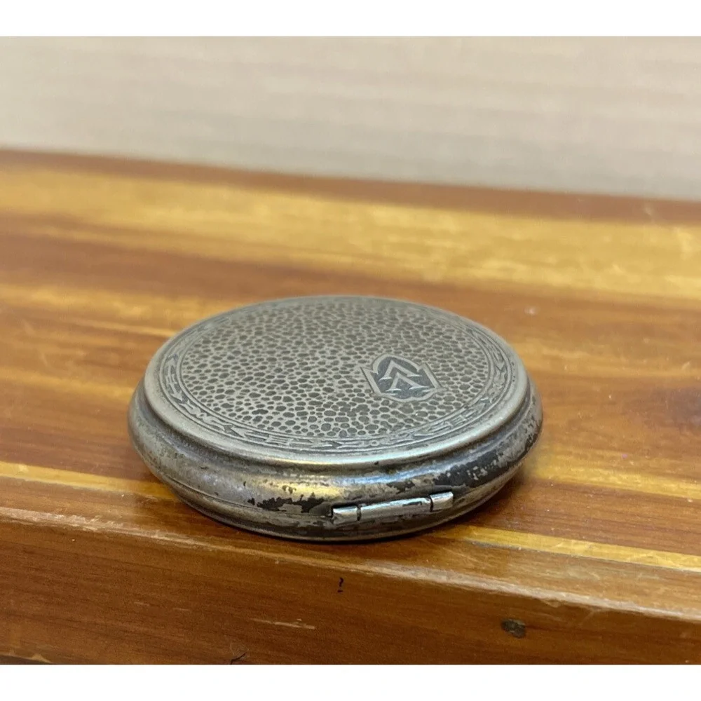 Vintage Ornate Silver Tone‎ Trinket Pill Box Hammered Metal Shield Design
